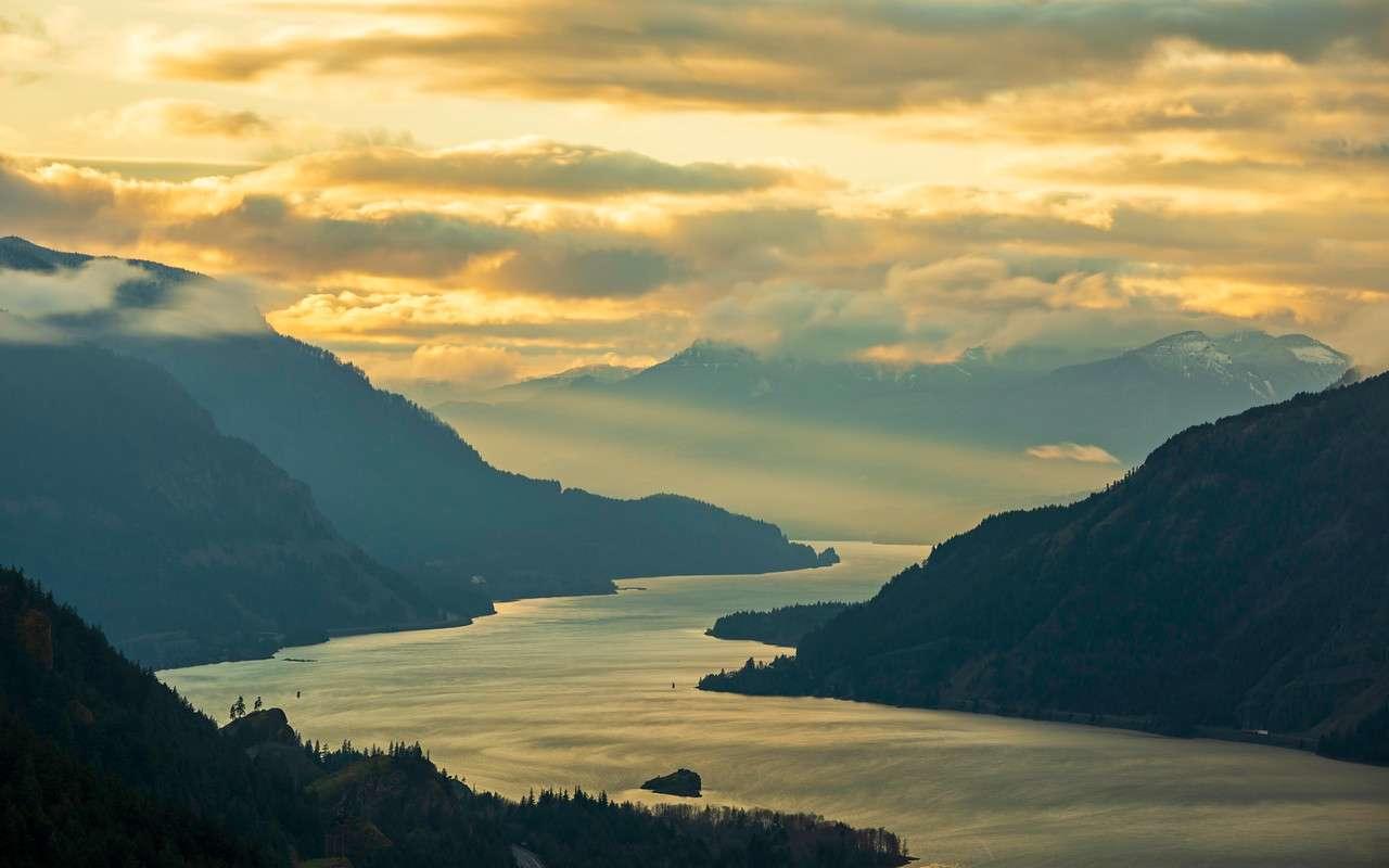 Mitchell Point, Winter sunrays: Cate Hotchkiss