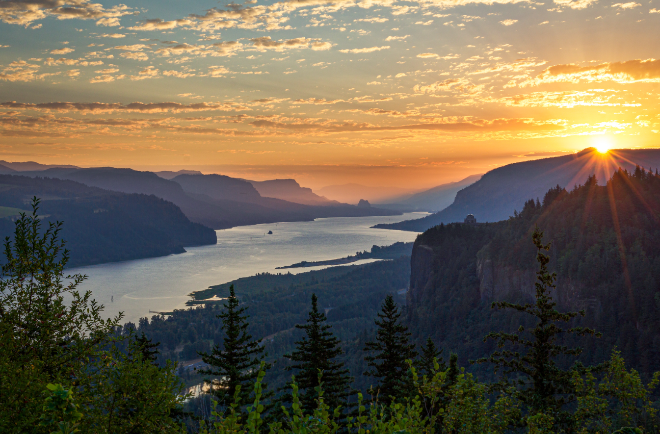 Elkinton Chris finalist sunrise view from Portland Womens Forum viewpoint