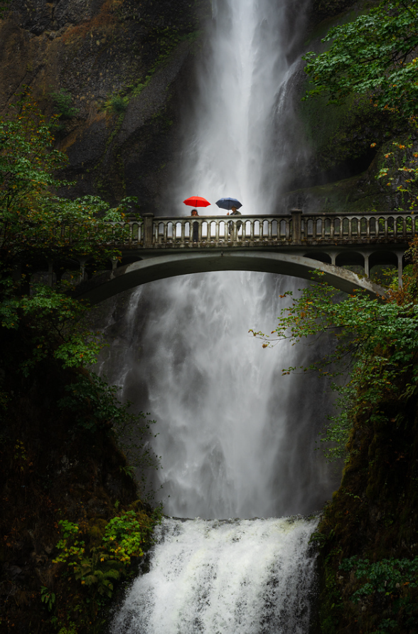 Rosso Kyle finalist Multnomah Falls Benson Bridge people with umbrellas